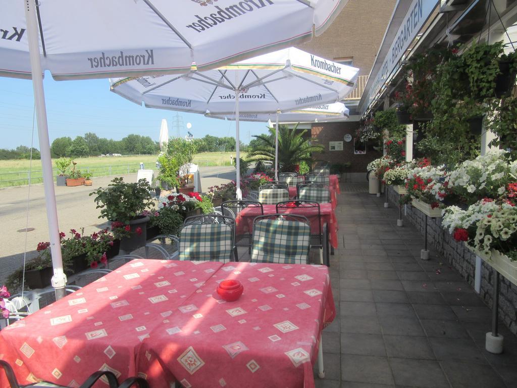 Hotel Restaurant Jonkhans Рес Экстерьер фото