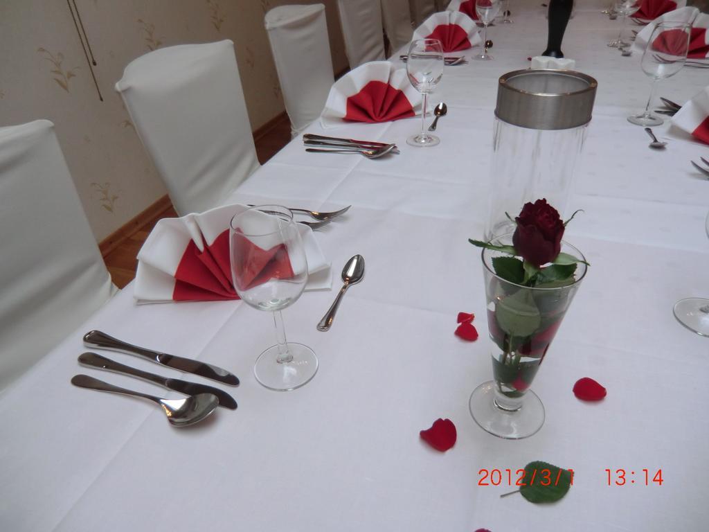 Hotel Restaurant Jonkhans Рес Экстерьер фото