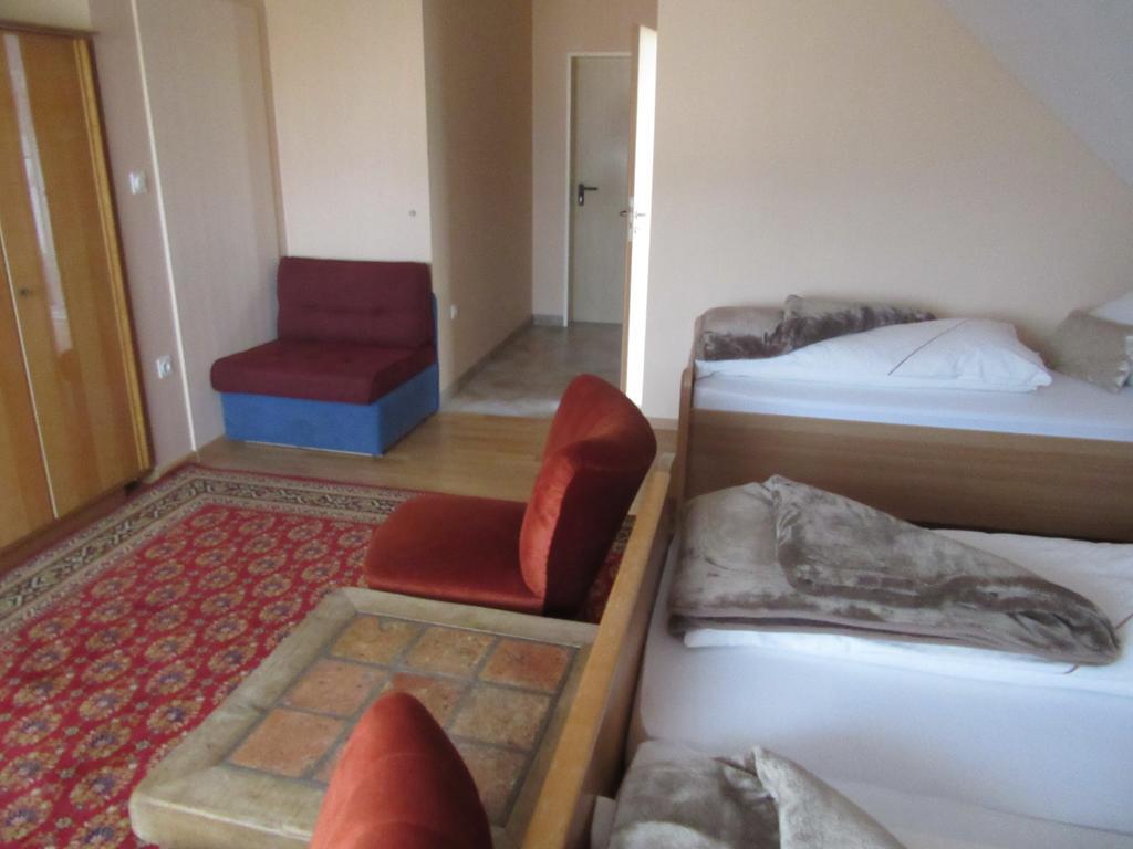 Hotel Restaurant Jonkhans Рес Экстерьер фото